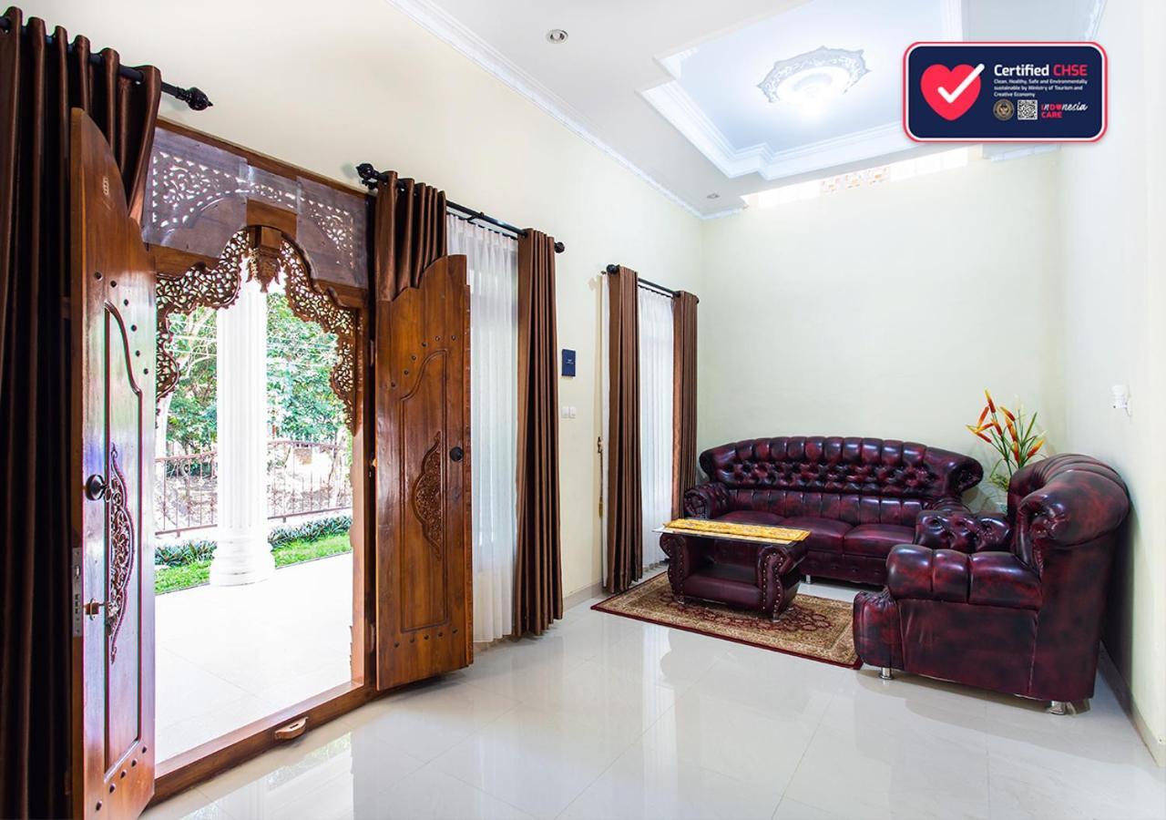 Omah Etam Villa Blaburan ภายนอก รูปภาพ