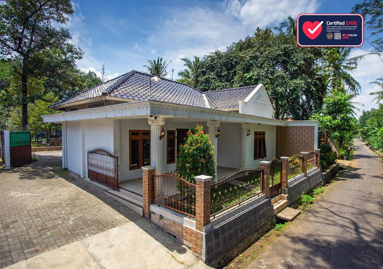 Omah Etam Villa Blaburan ภายนอก รูปภาพ